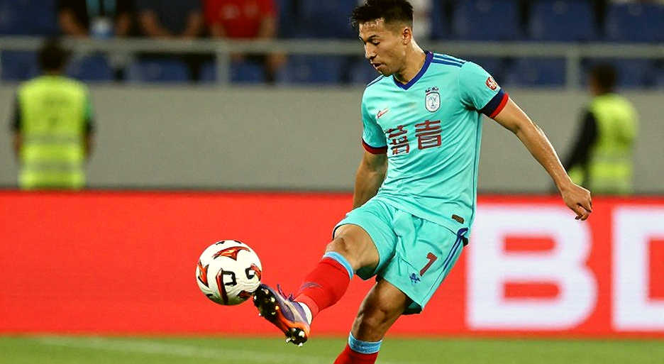 देवा यूनाइटेड की 2-0 जीत: 79वें मिनट का इंतजार और पर्सिजा को सिंहासन से हटाने की असली कीमत देवा यूनाइटेड की 2-0 जीत: 79वें मिनट का इंतजार और पर्सिजा को सिंहासन से हटाने की असली कीमत