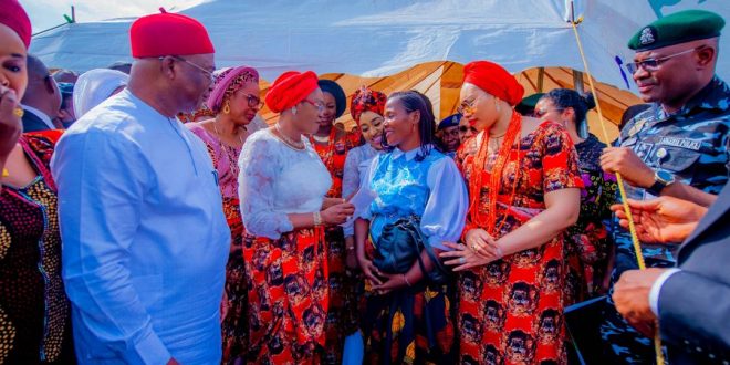 FIRST LADY OF THE FEDERAL REPUBLIC OF NIGERIA SENATOR OLUREMI TINUBU APPLAUDS IMO WOMEN